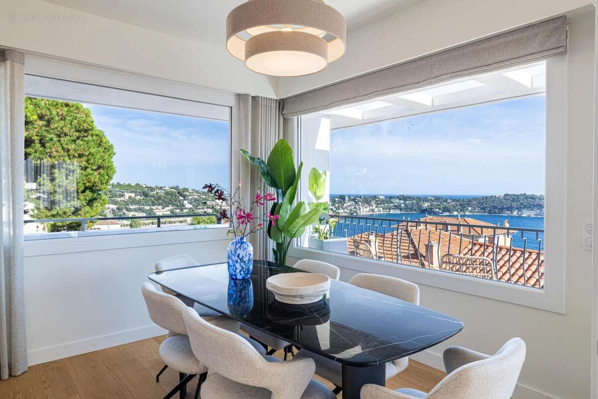 Appartement à VILLEFRANCHE-SUR-MER