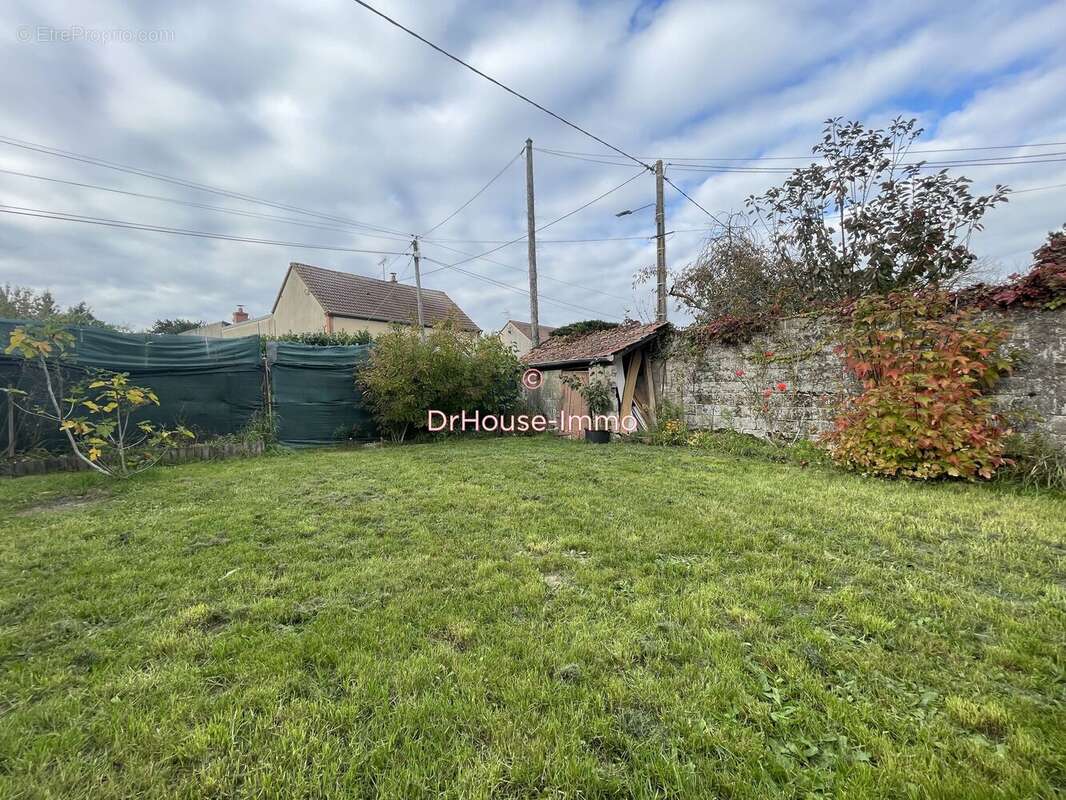 Maison à LION-EN-SULLIAS