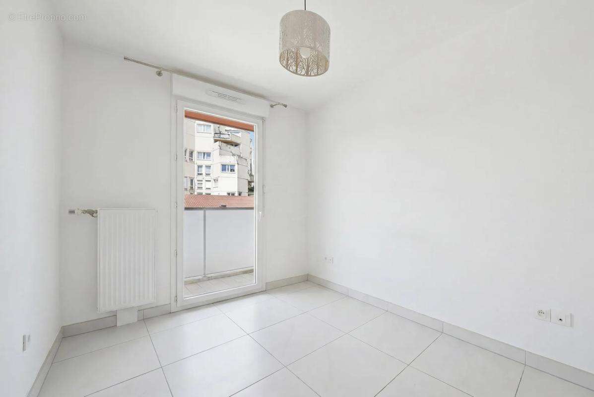 Appartement à IVRY-SUR-SEINE
