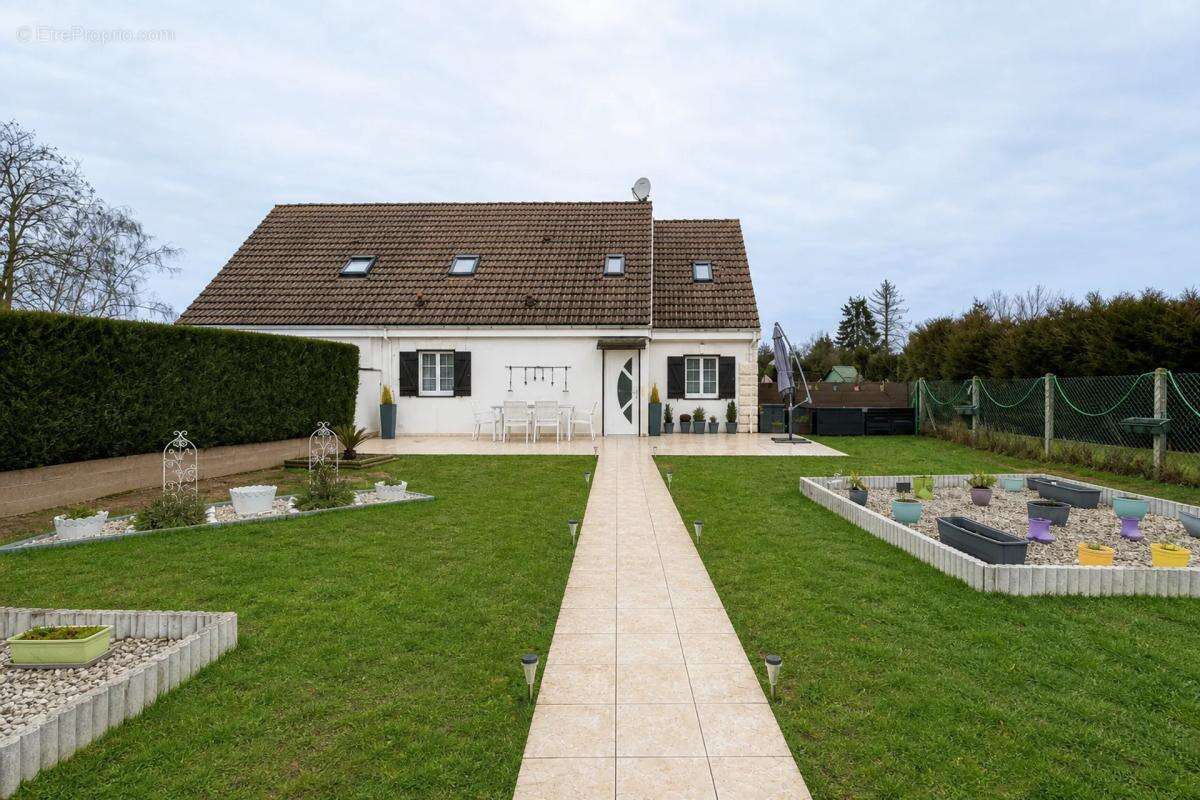 Élégante maison 6 pièces avec véranda à Charpont - photo 23