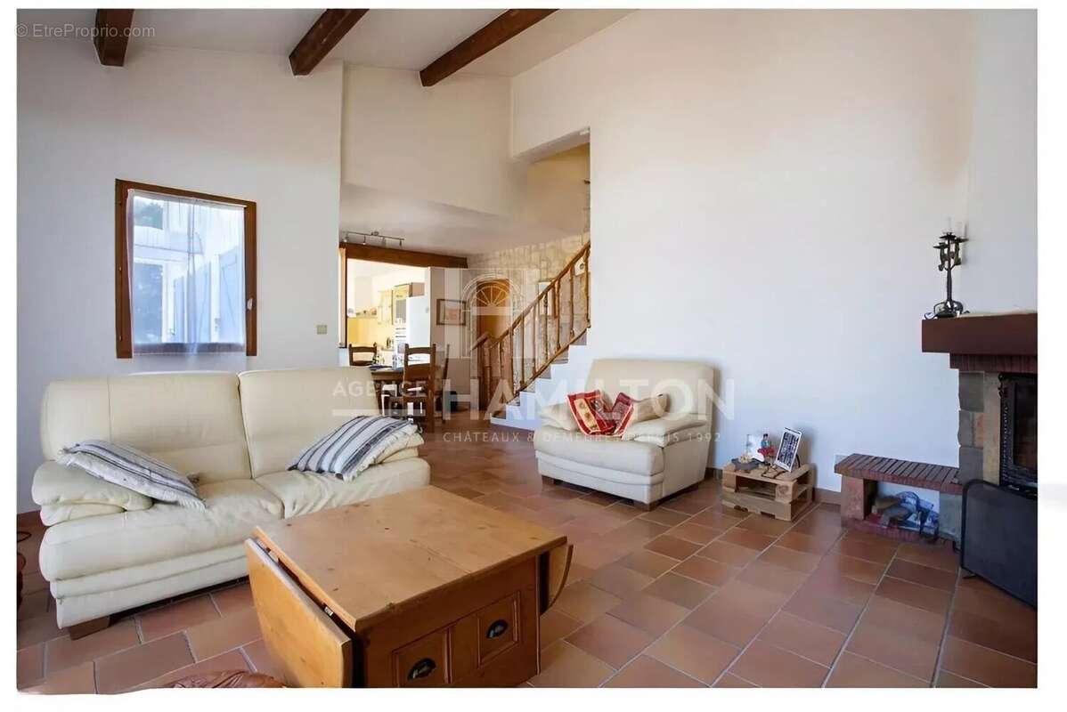 Maison à VALBONNE