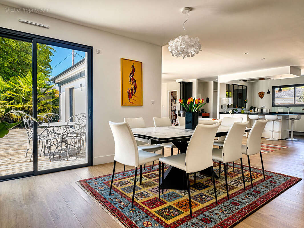 Maison 7 pièces 151m² avec piscine à Saint-Loubès - photo 6