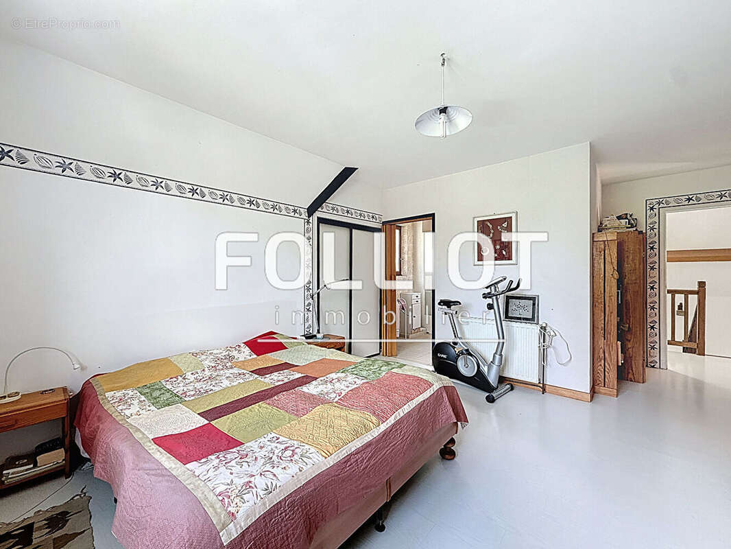 Maison à SAINT-PAIR-SUR-MER