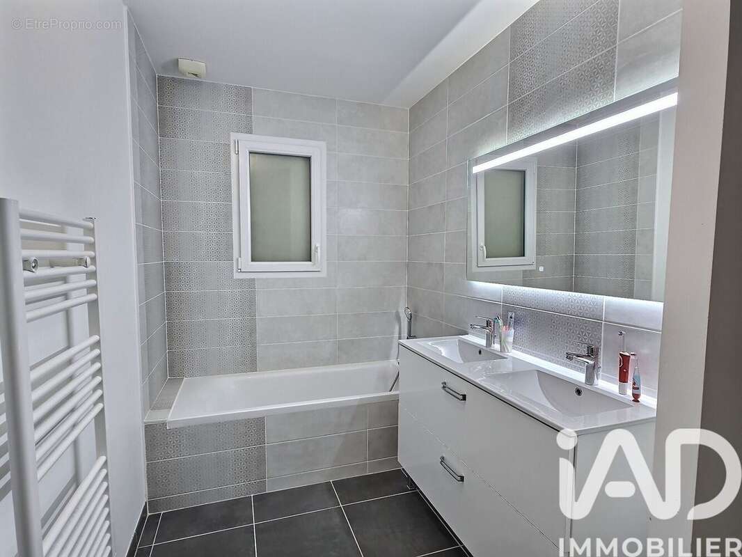 Photo 8 - Maison à SALLES