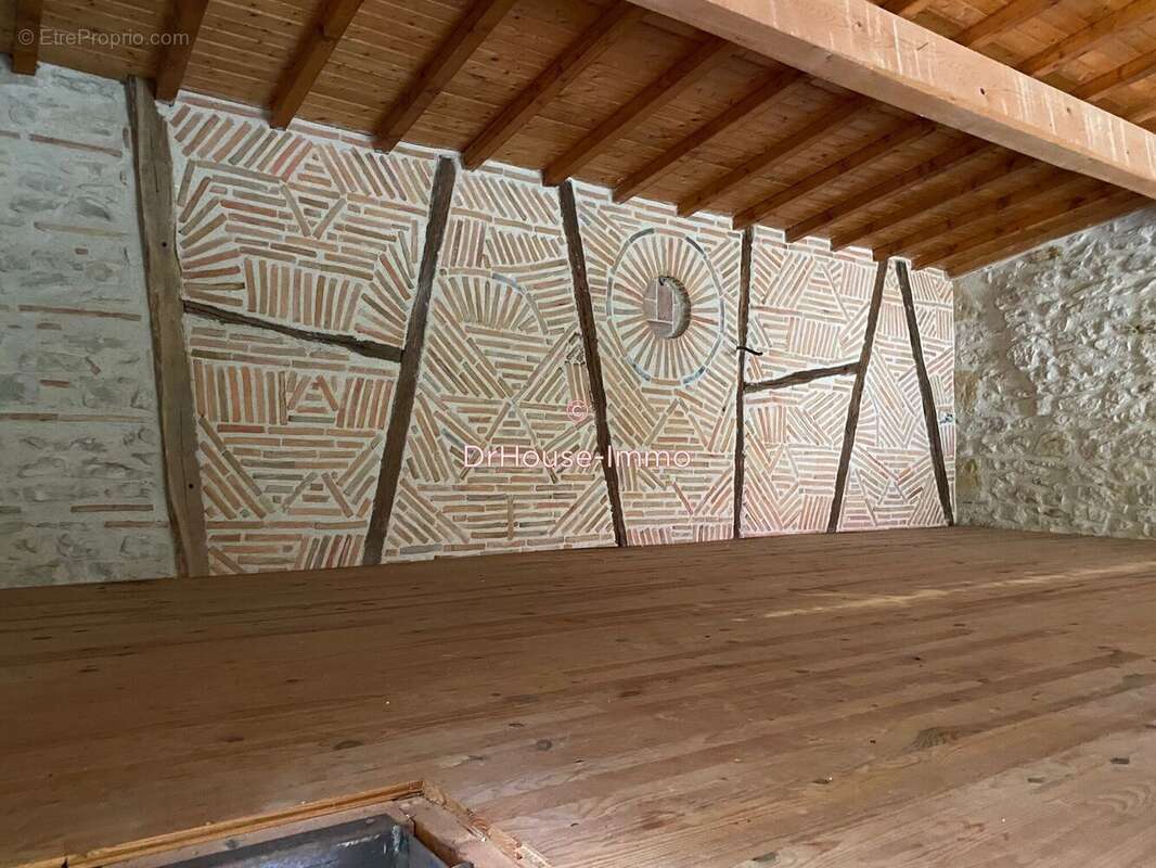 Maison à LAMOTHE-LANDERRON