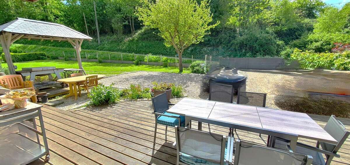 Maison à SENNEVILLE-SUR-FECAMP