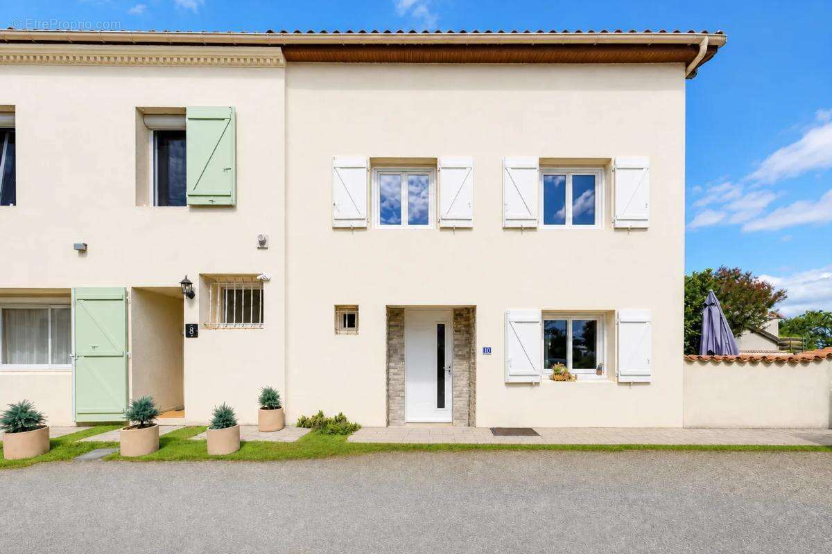 Maison à IZON