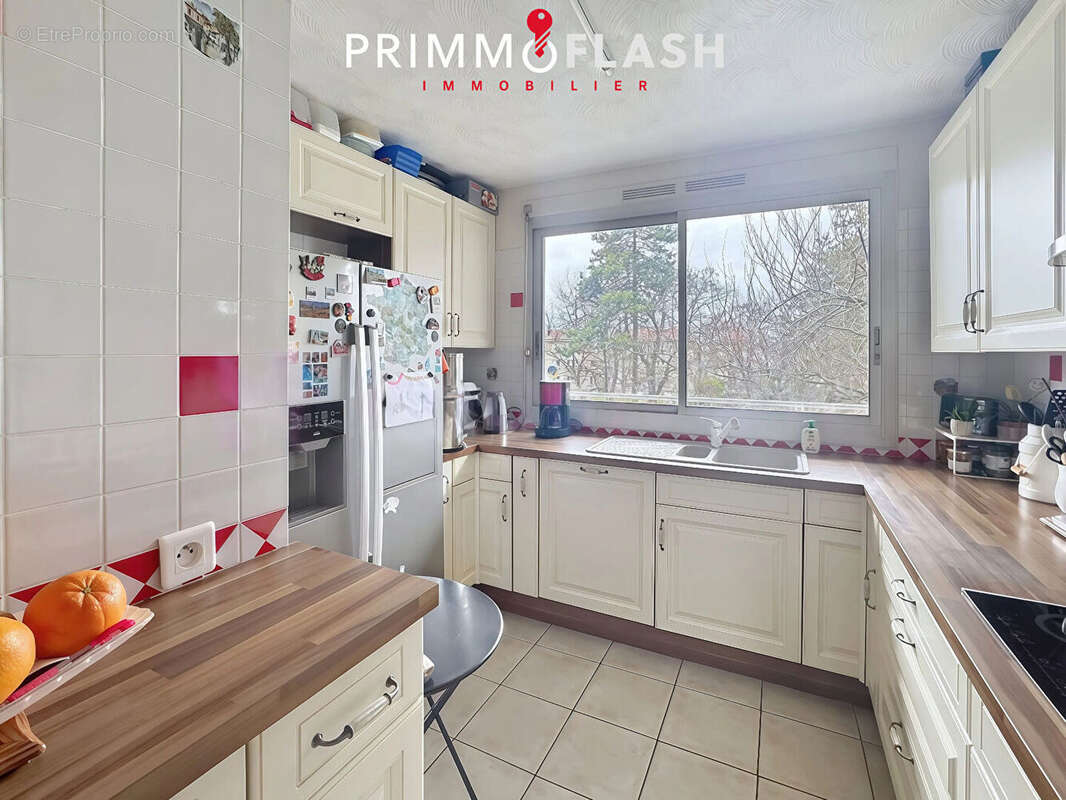 Appartement à AUBERVILLIERS