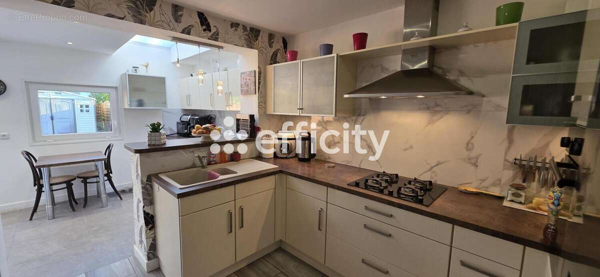 Maison à FACHES-THUMESNIL