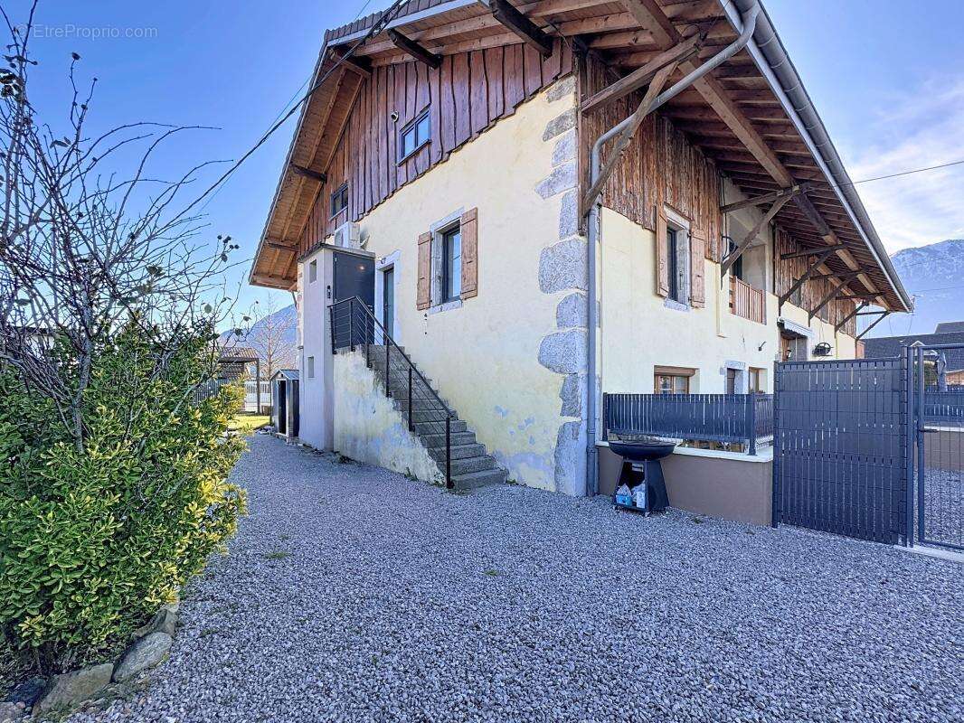 Appartement à SAINT-PIERRE-EN-FAUCIGNY