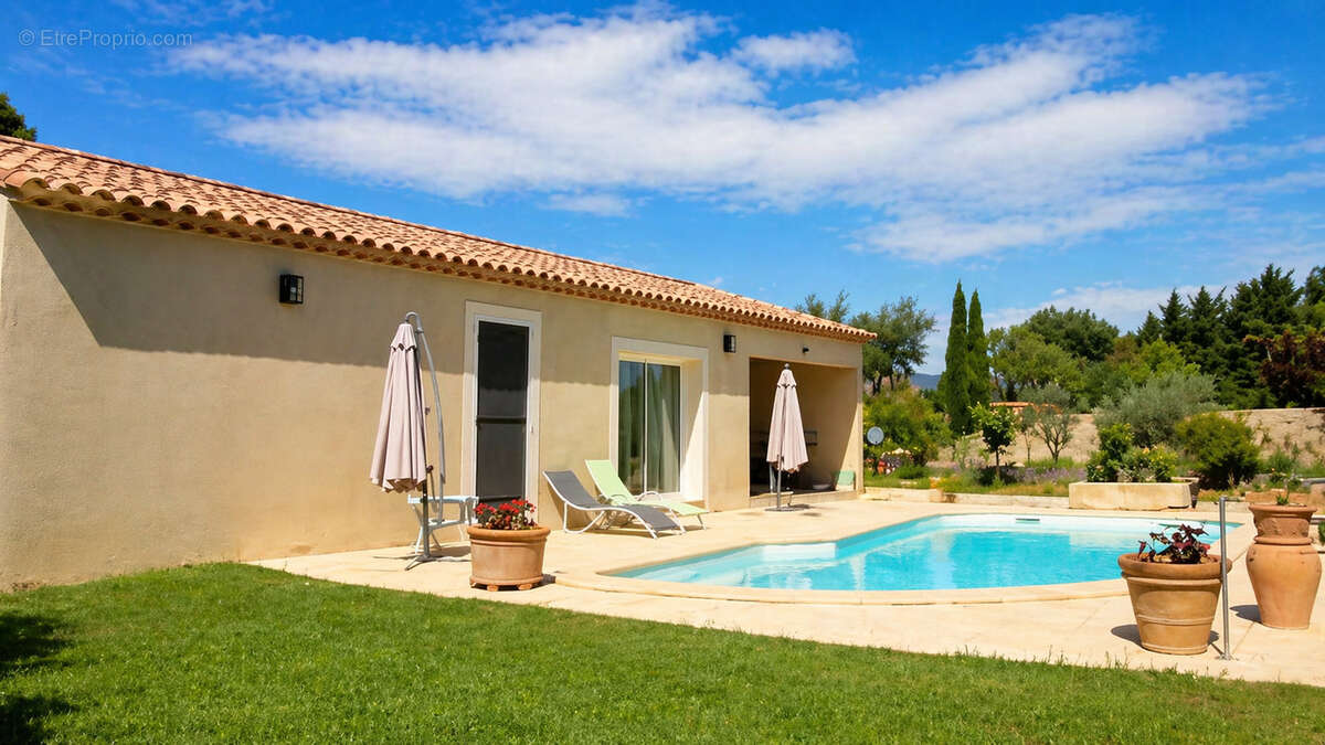 Maison à L'ISLE-SUR-LA-SORGUE