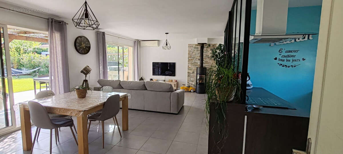 Maison à NANS-LES-PINS