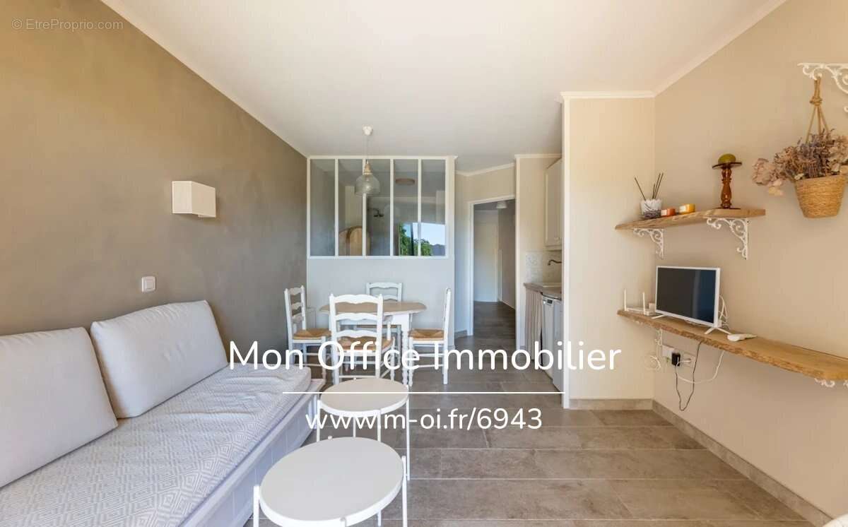 Référence : 6943-SKA - Superbe appartement au golf de Pont Royal ! - photo 2