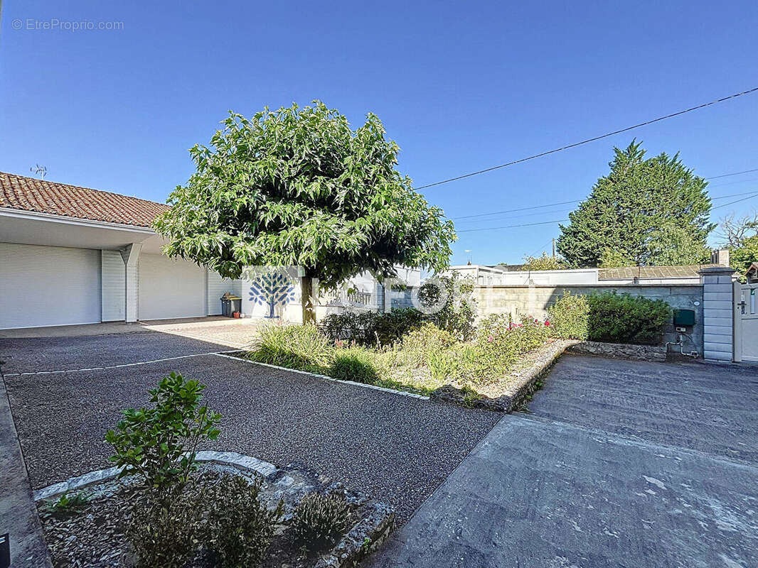Maison à VASLES