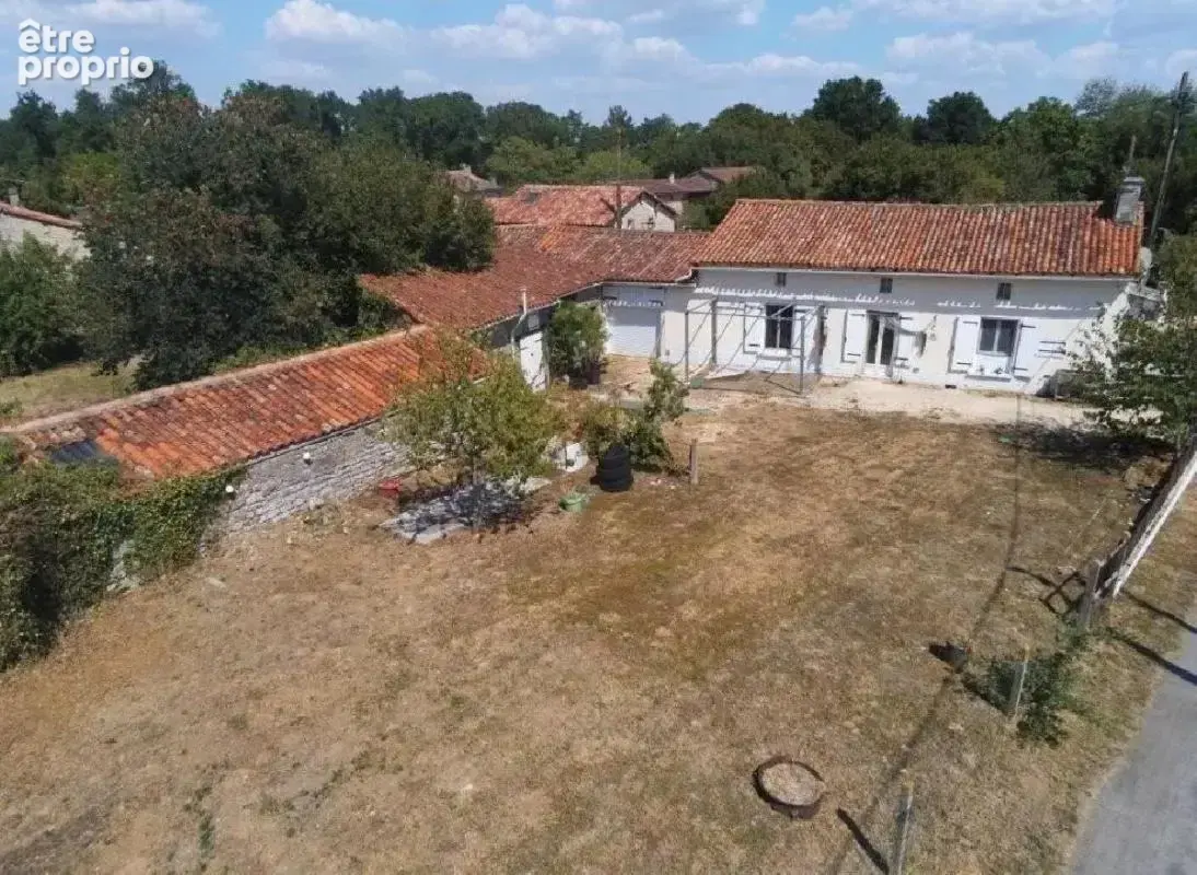 Maison à RUFFEC