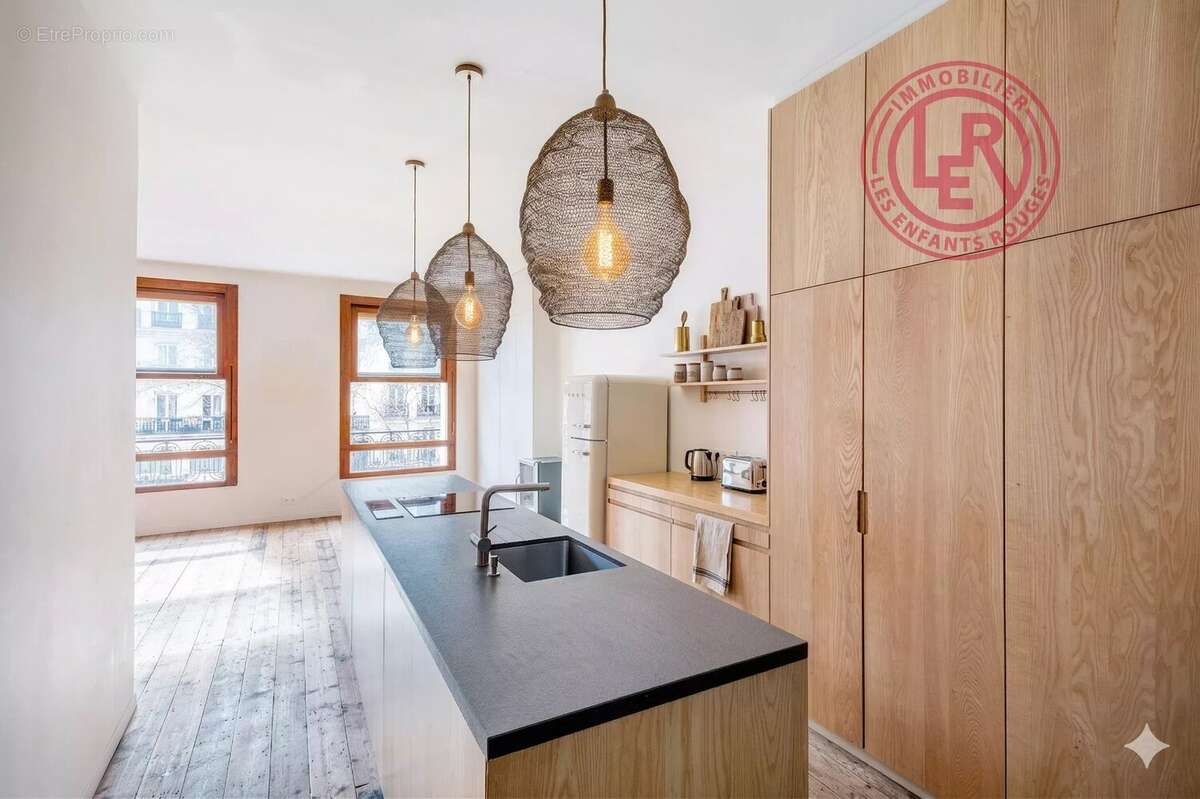 Appartement à PARIS-10E