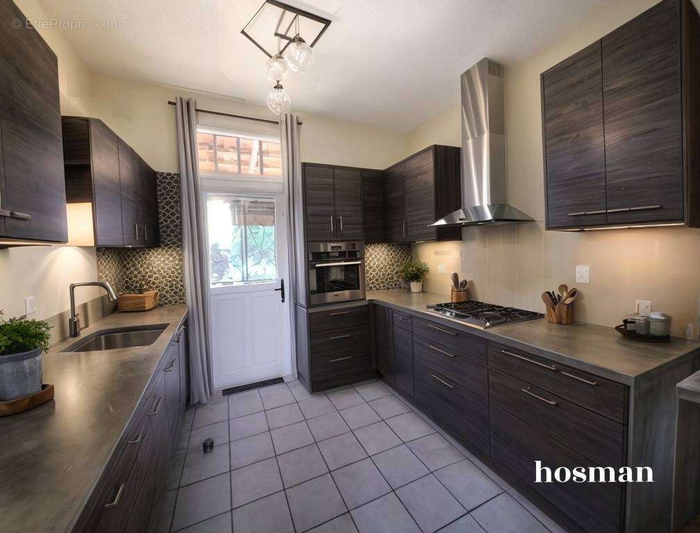 Maison à PIERRE-BENITE