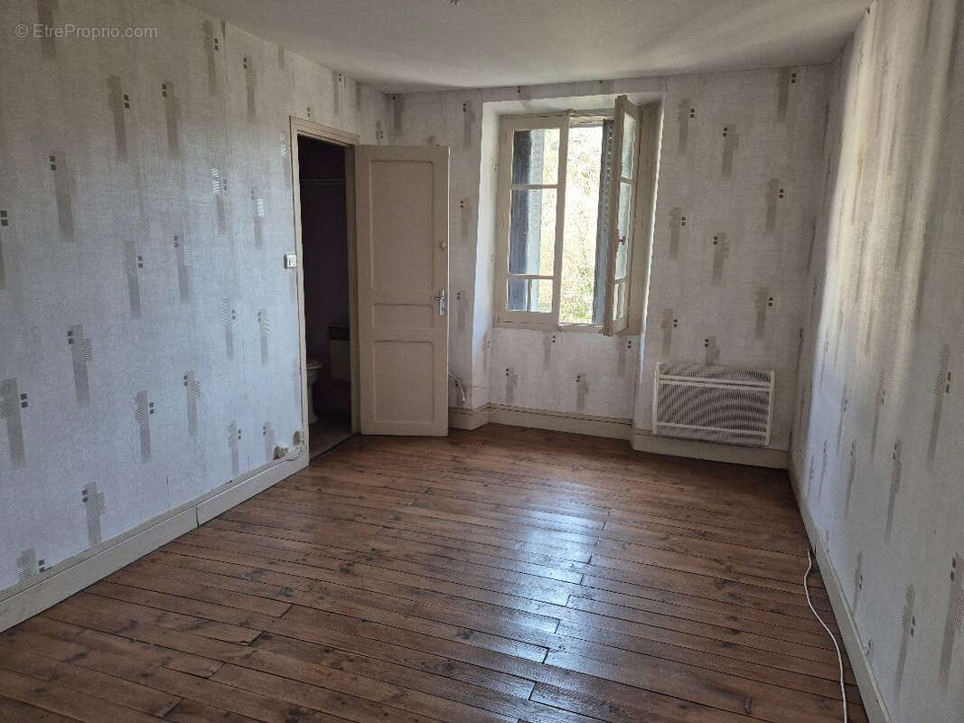 Appartement à VILLEFRANCHE-DE-ROUERGUE