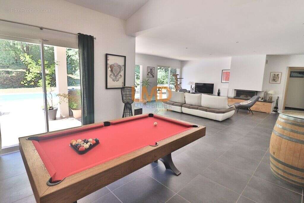 Maison à NANS-LES-PINS
