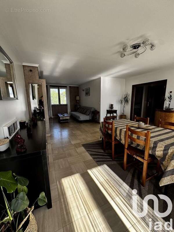 Photo 4 - Maison à LIVRY-GARGAN