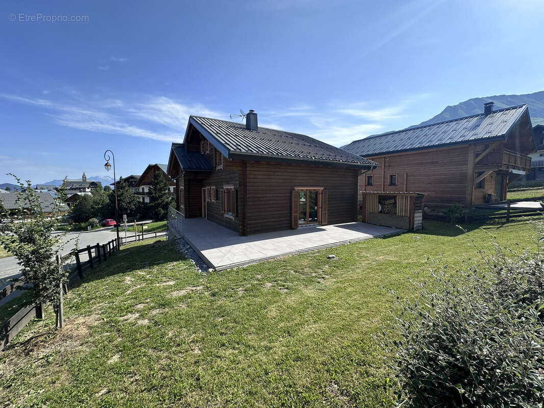 Maison à ALBIEZ-MONTROND