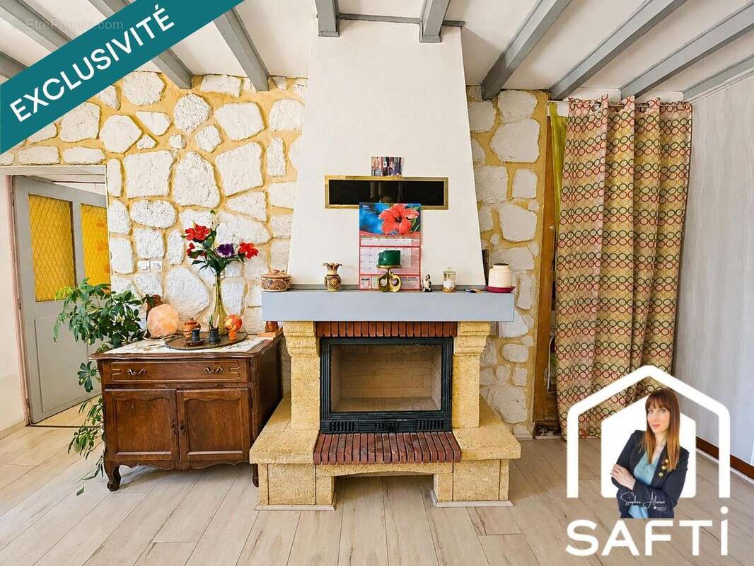 Maison 130 m² à Saint-Hilaire-Du-Rosier  - photo 5