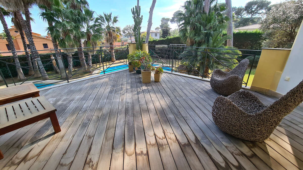 Maison 450 m² à Antibes  - photo 11