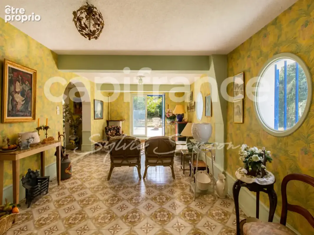 Mantes-la-Jolie – Demeure de caractère de 380 m², 14 pièces, jardin et garage - photo 24