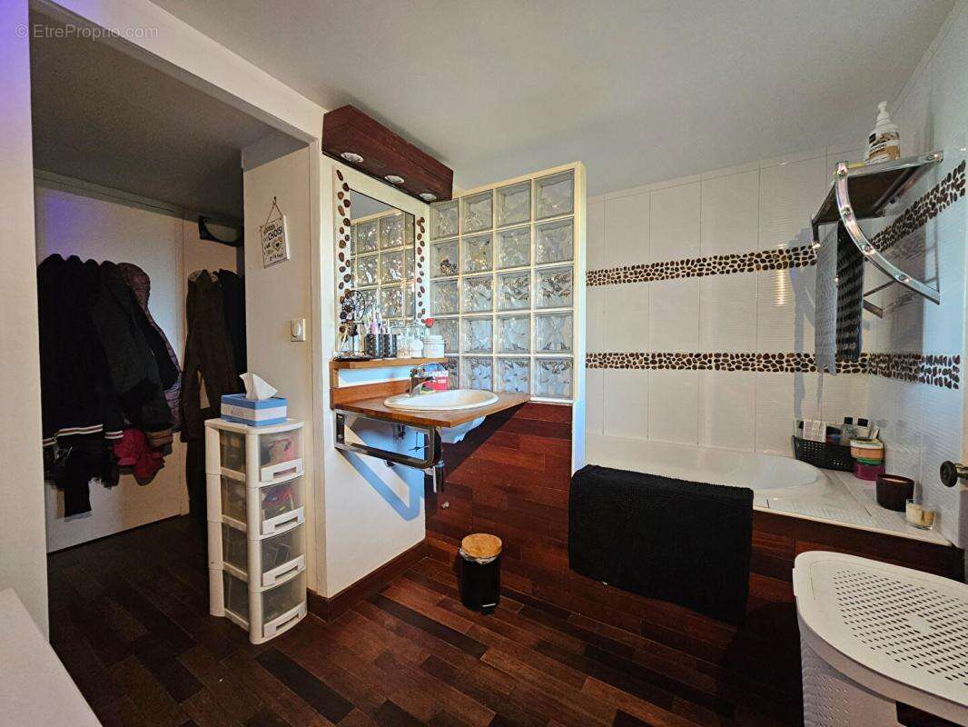 Maison à LA FRETTE-SUR-SEINE