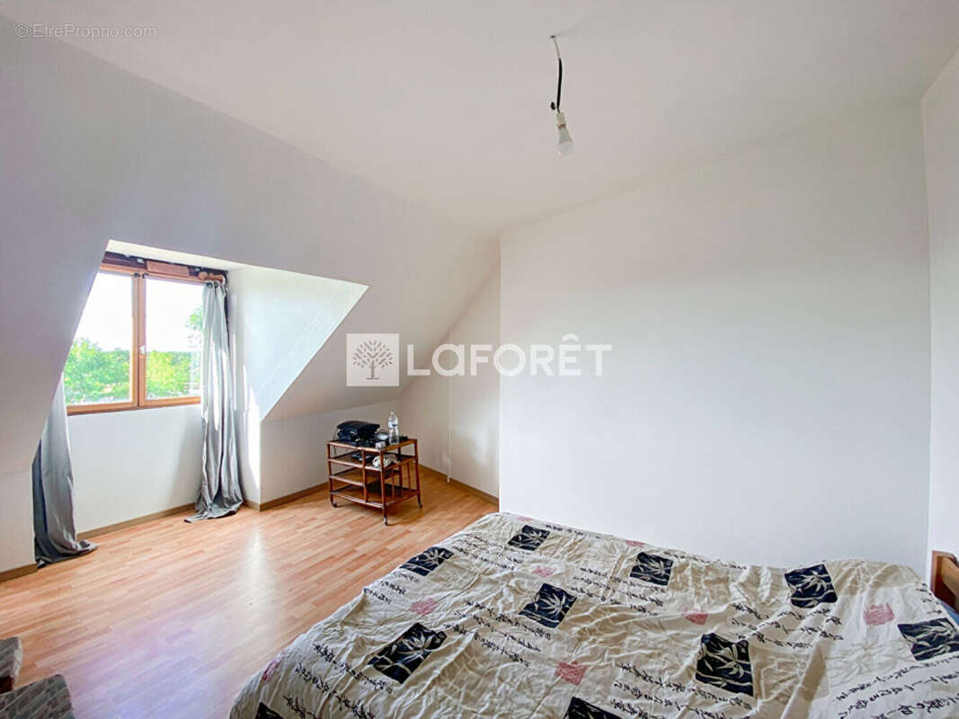 Maison à DAMPIERRE-SUR-AVRE