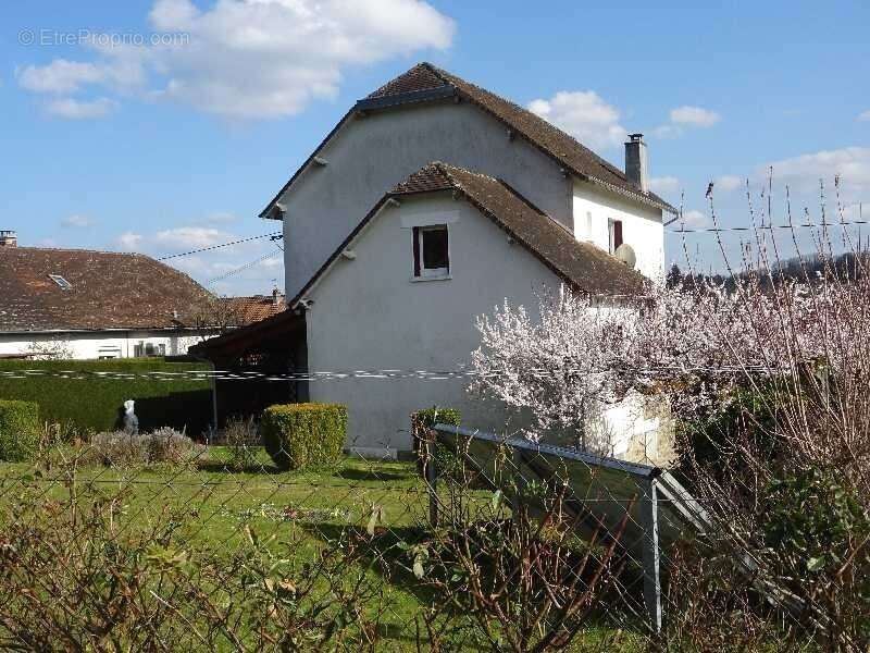 Maison à LA COQUILLE