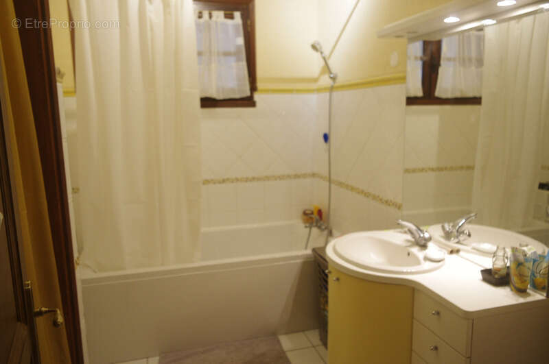 Maison à vendre PESSAN de 6 pièces, 4 chambres, terrain  et garage double - photo 9