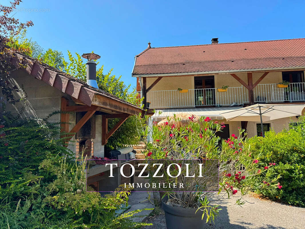 Maison Saint Chef  267m² - photo 3