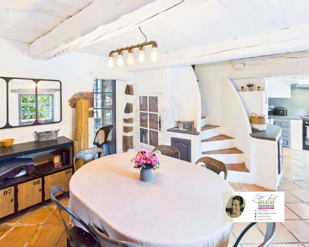 Maison à PLAN-DE-LA-TOUR