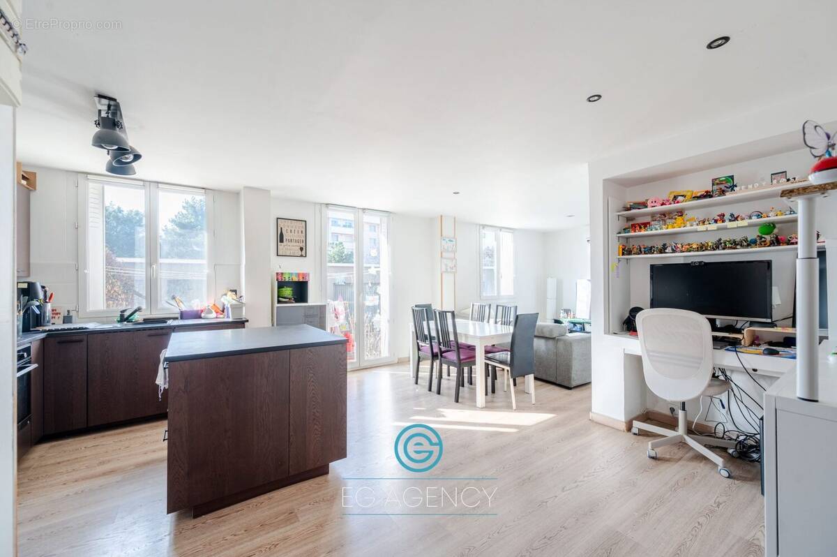 Appartement à MARSEILLE-9E