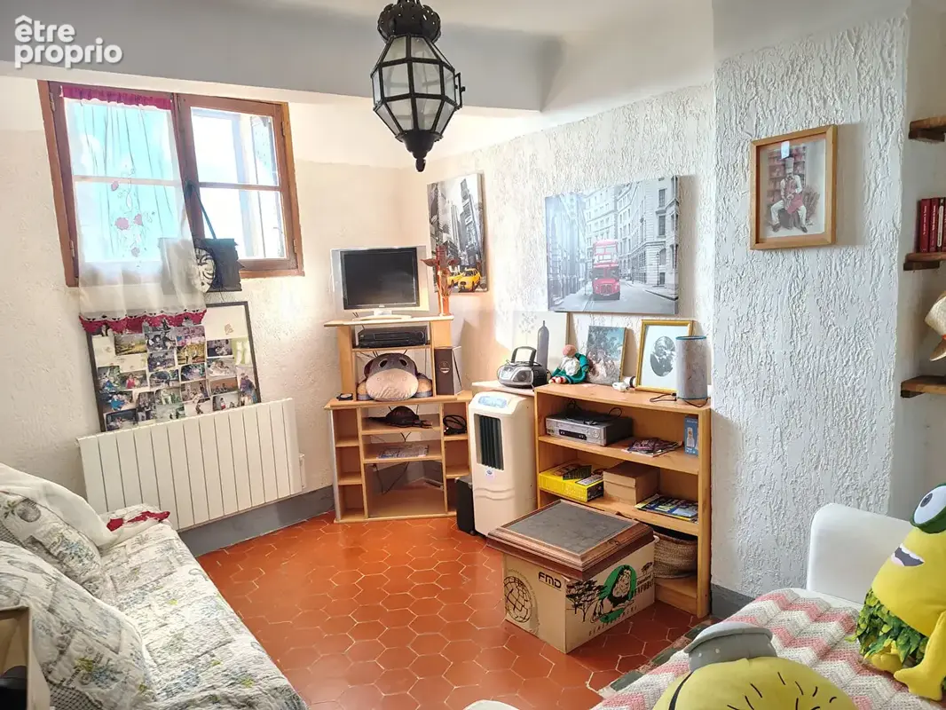 RÉGUSSE : maison de village , 3 chambres, bureau avec vue dégagée et cave - photo 17