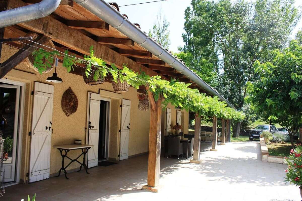 Maison à LA SAUZIERE-SAINT-JEAN