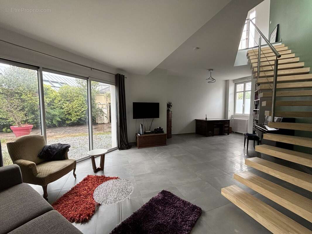 Maison 190 m² à Angers  - photo 9