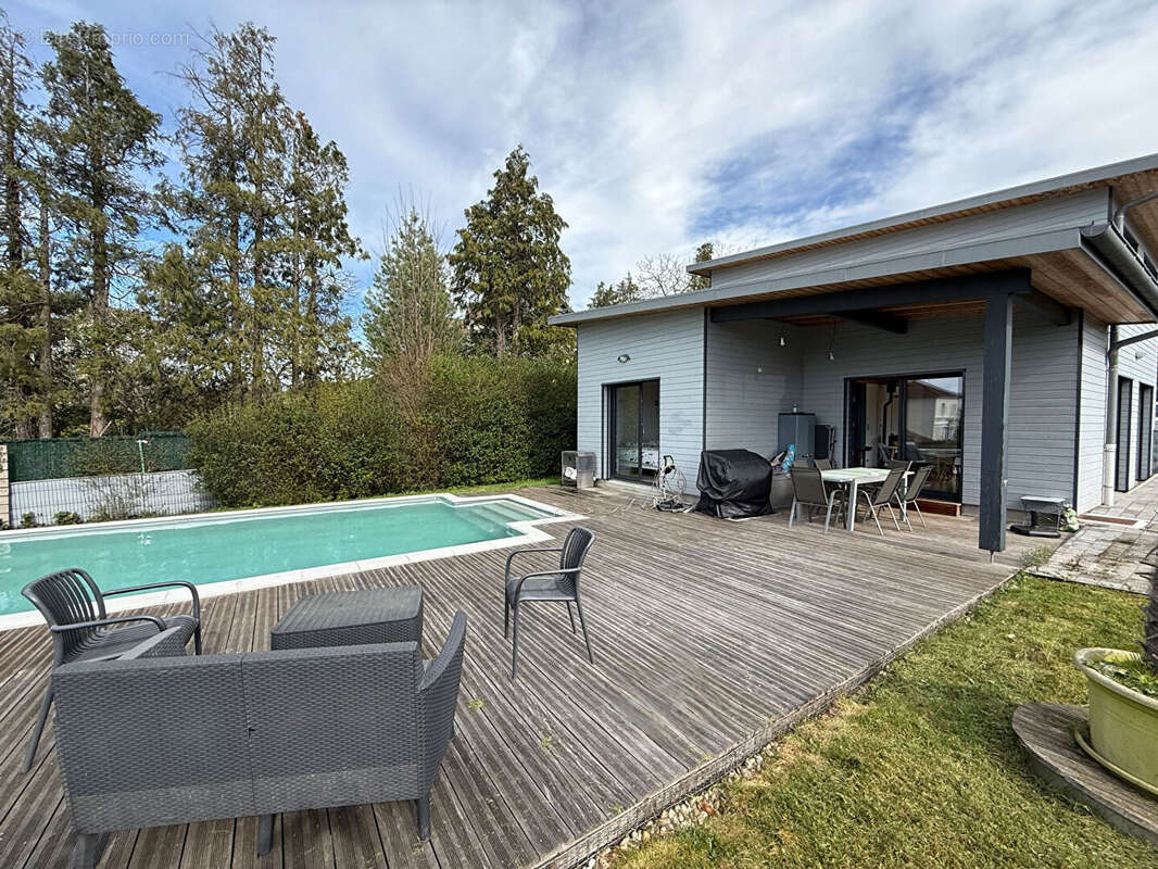 Maison à LONS-LE-SAUNIER