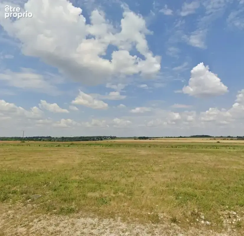 Terrain à AVORD