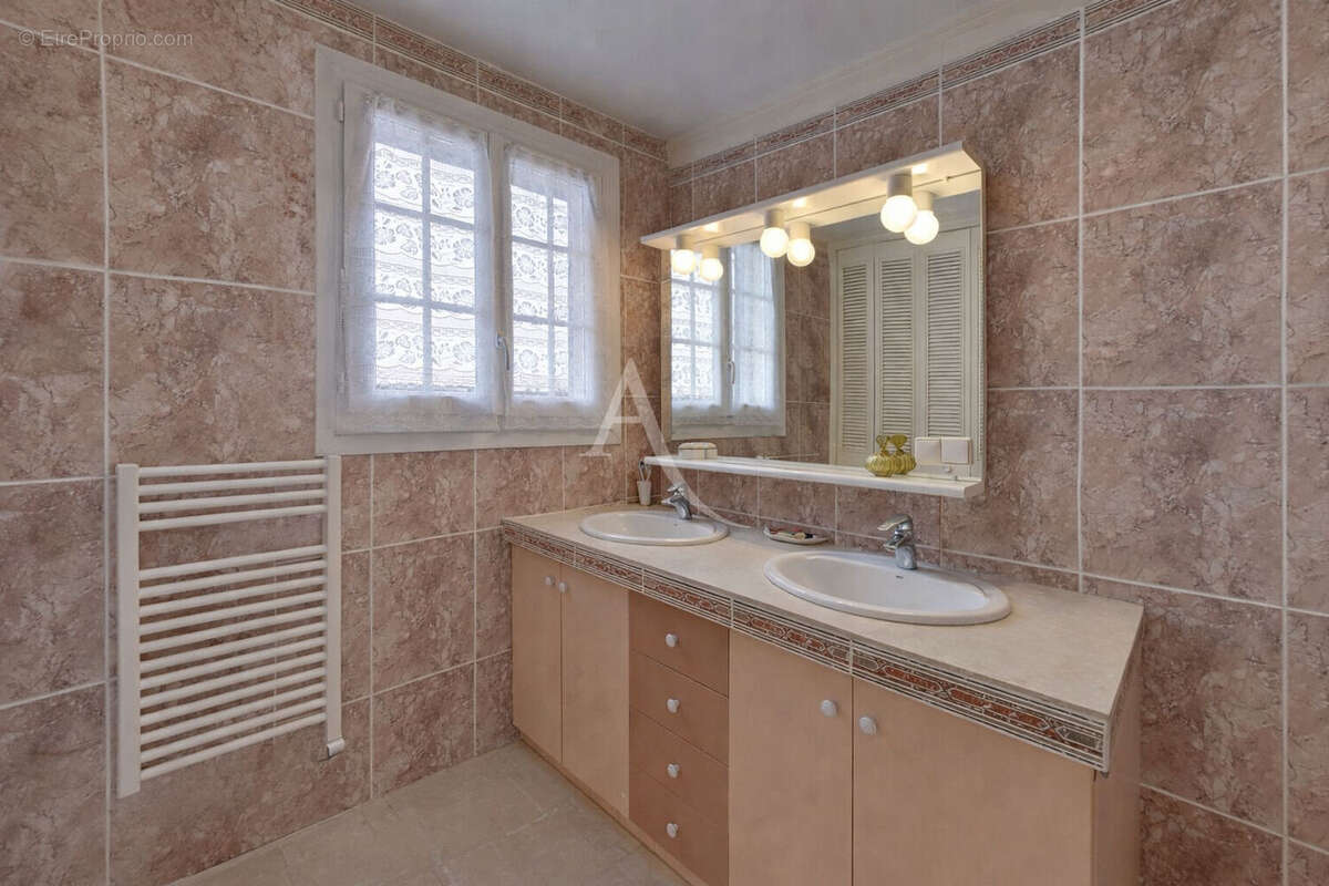 Maison à VILLIERS-SUR-MARNE