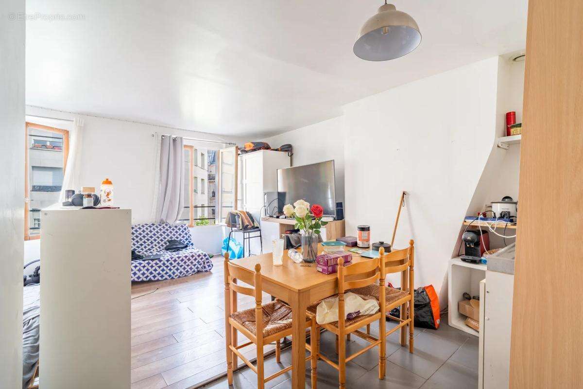 Appartement à PARIS-10E