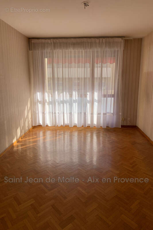 Appartement à MARSEILLE-8E