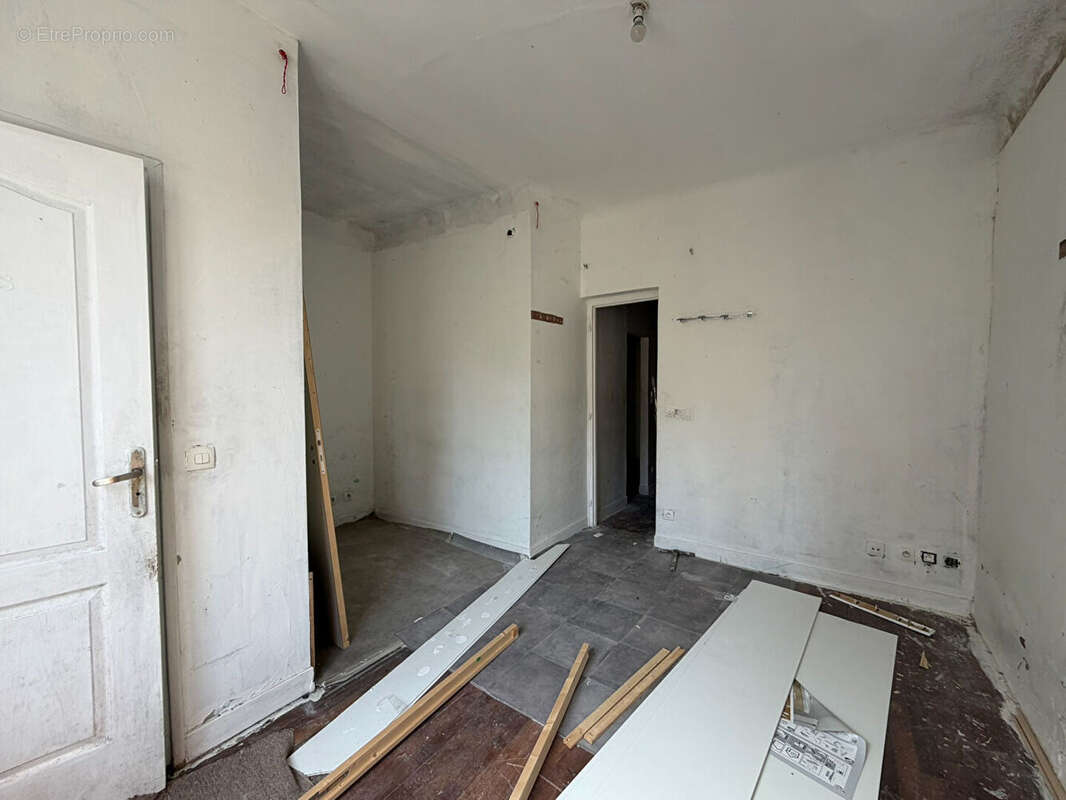 Appartement à AUBERVILLIERS
