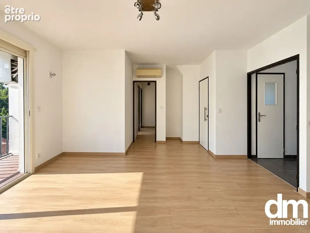 Appartement Martigues 4 pièce(s) 70.72 m2 avec balcon, garage et cave. - photo 3