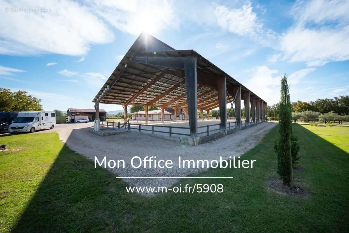 Maison à VILLELAURE