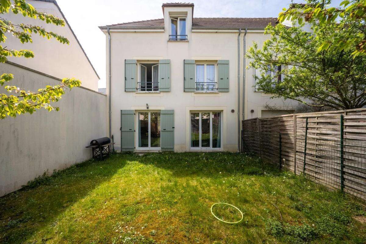 Maison à GOUSSAINVILLE