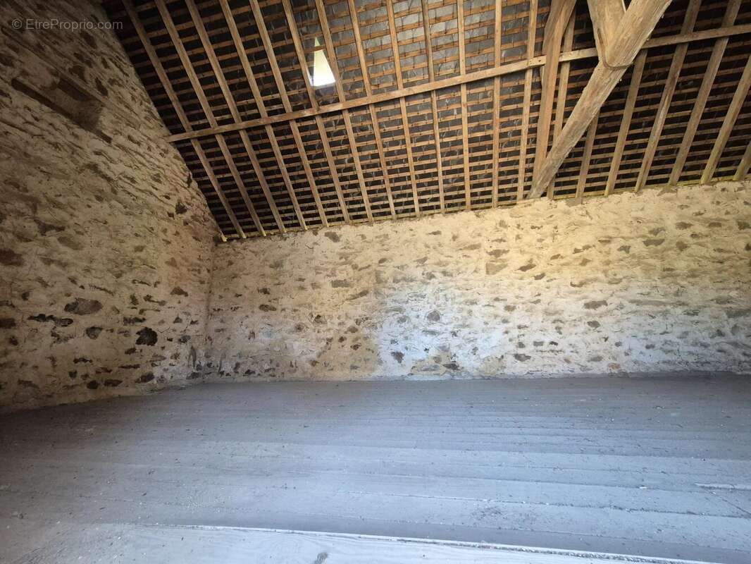 Maison à SAINT-PIERRE-SUR-ORTHE