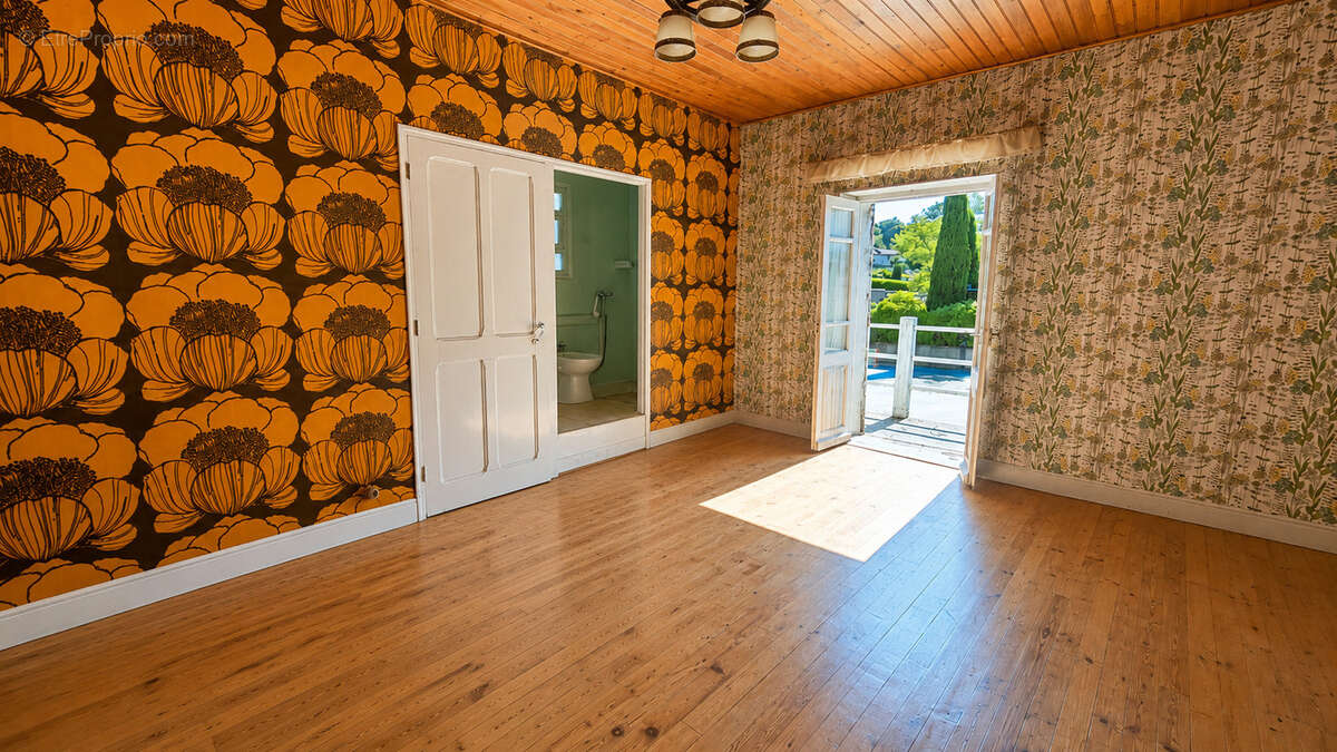 Maison de village + terrasse - photo 18