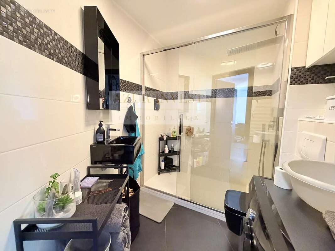 Appartement à ROQUEBRUNE-CAP-MARTIN
